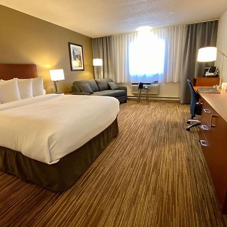 Quality Inn & Suites Matane Buitenkant foto