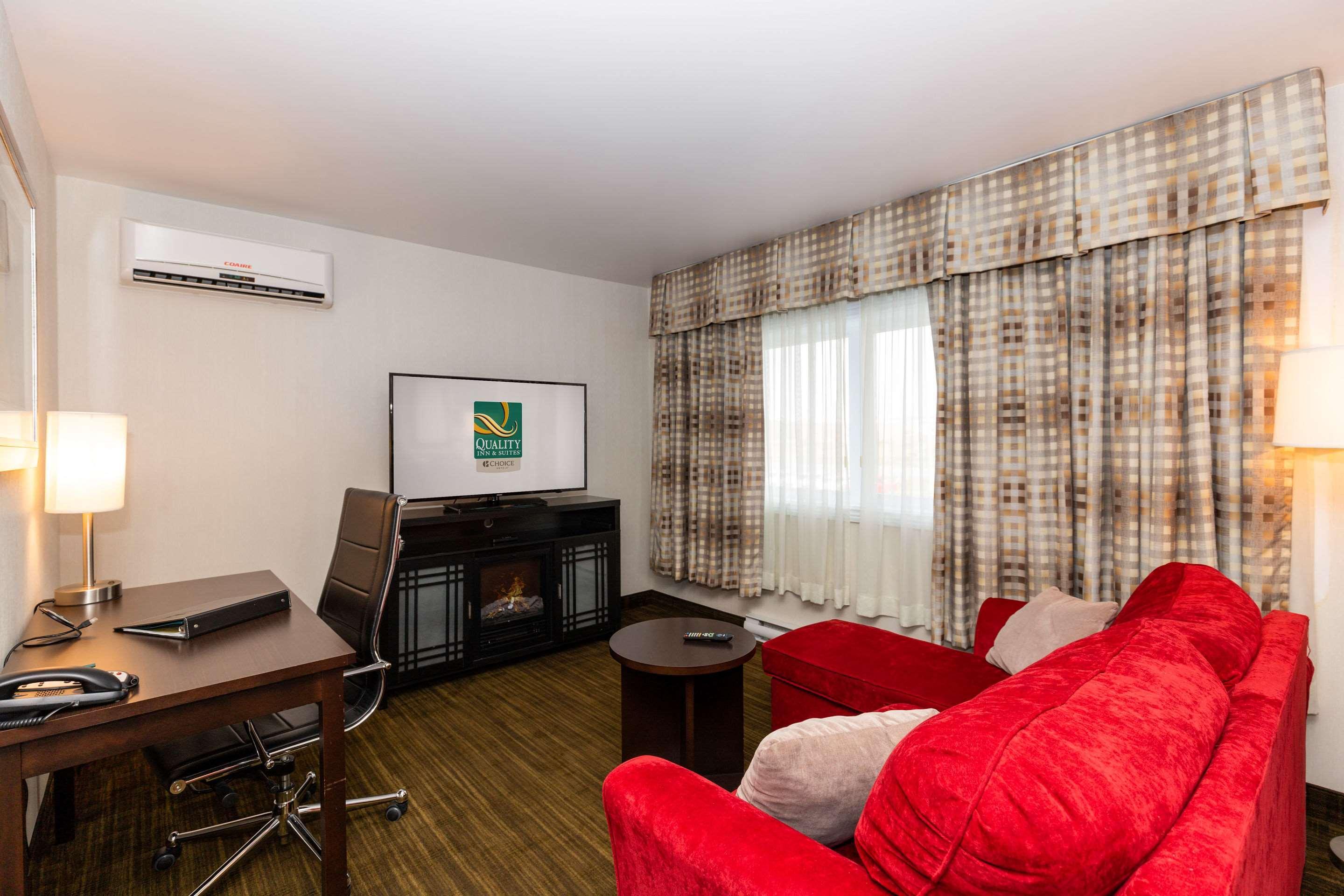 Quality Inn & Suites Matane Buitenkant foto