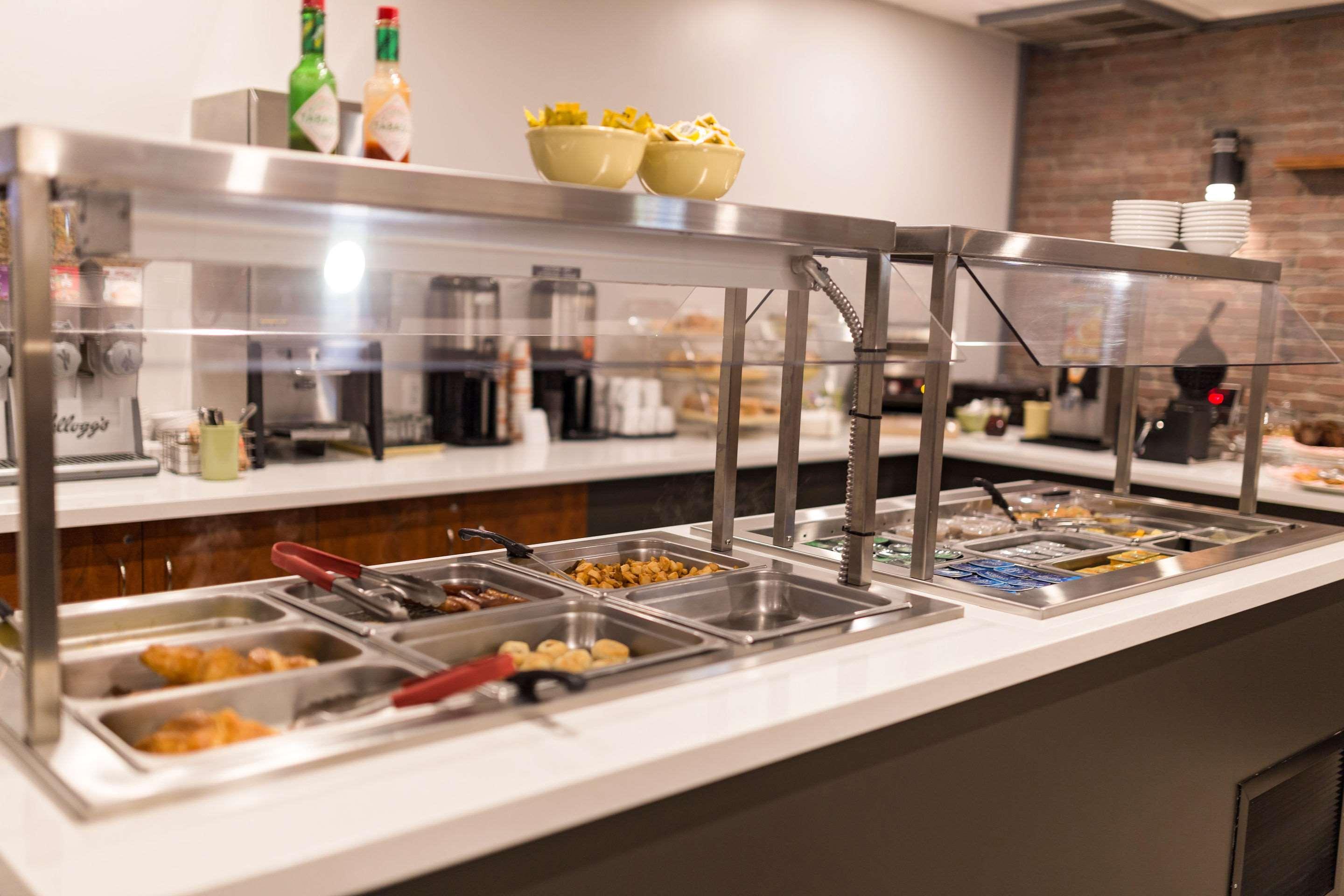 Quality Inn & Suites Matane Buitenkant foto
