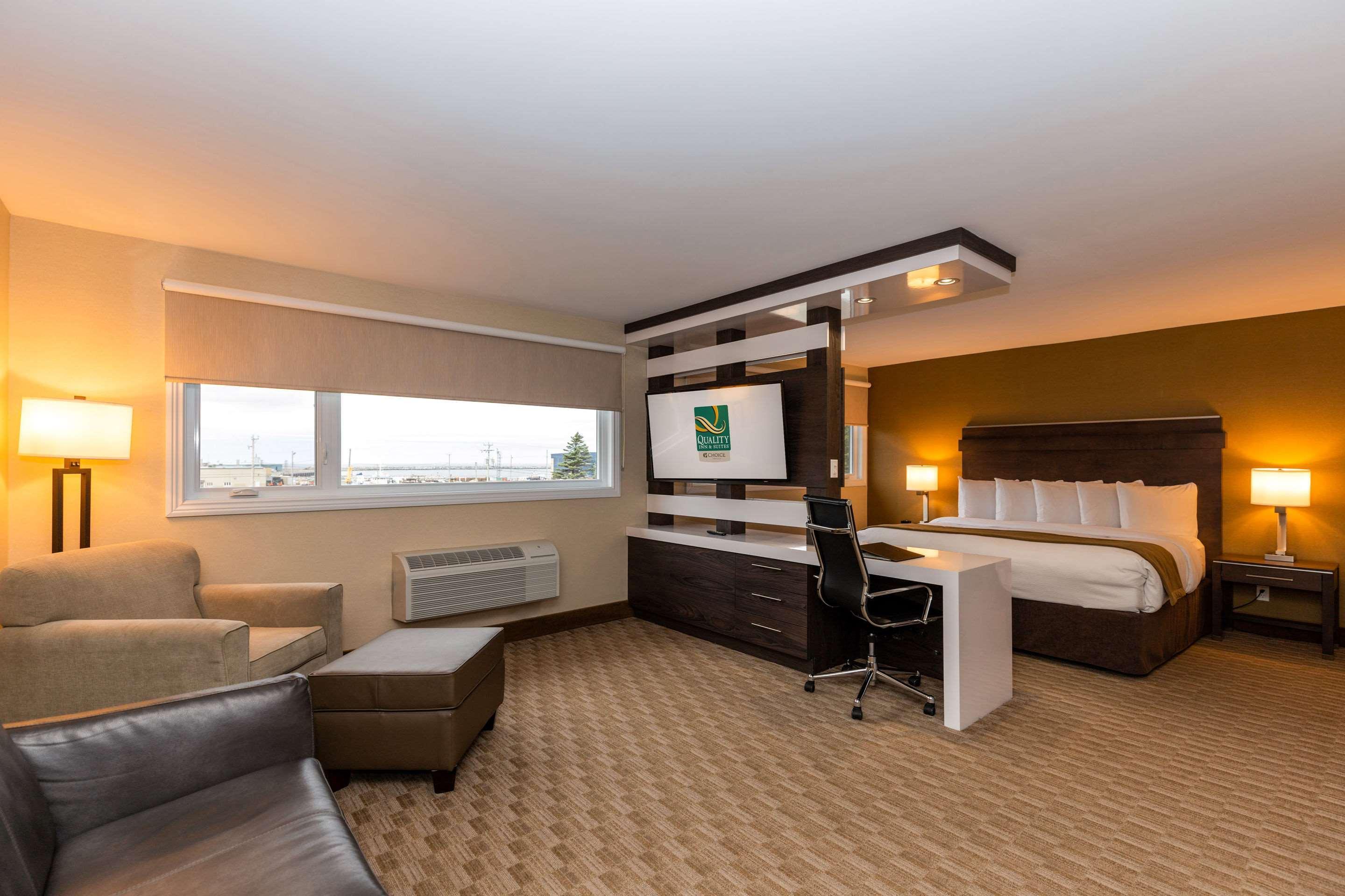 Quality Inn & Suites Matane Buitenkant foto