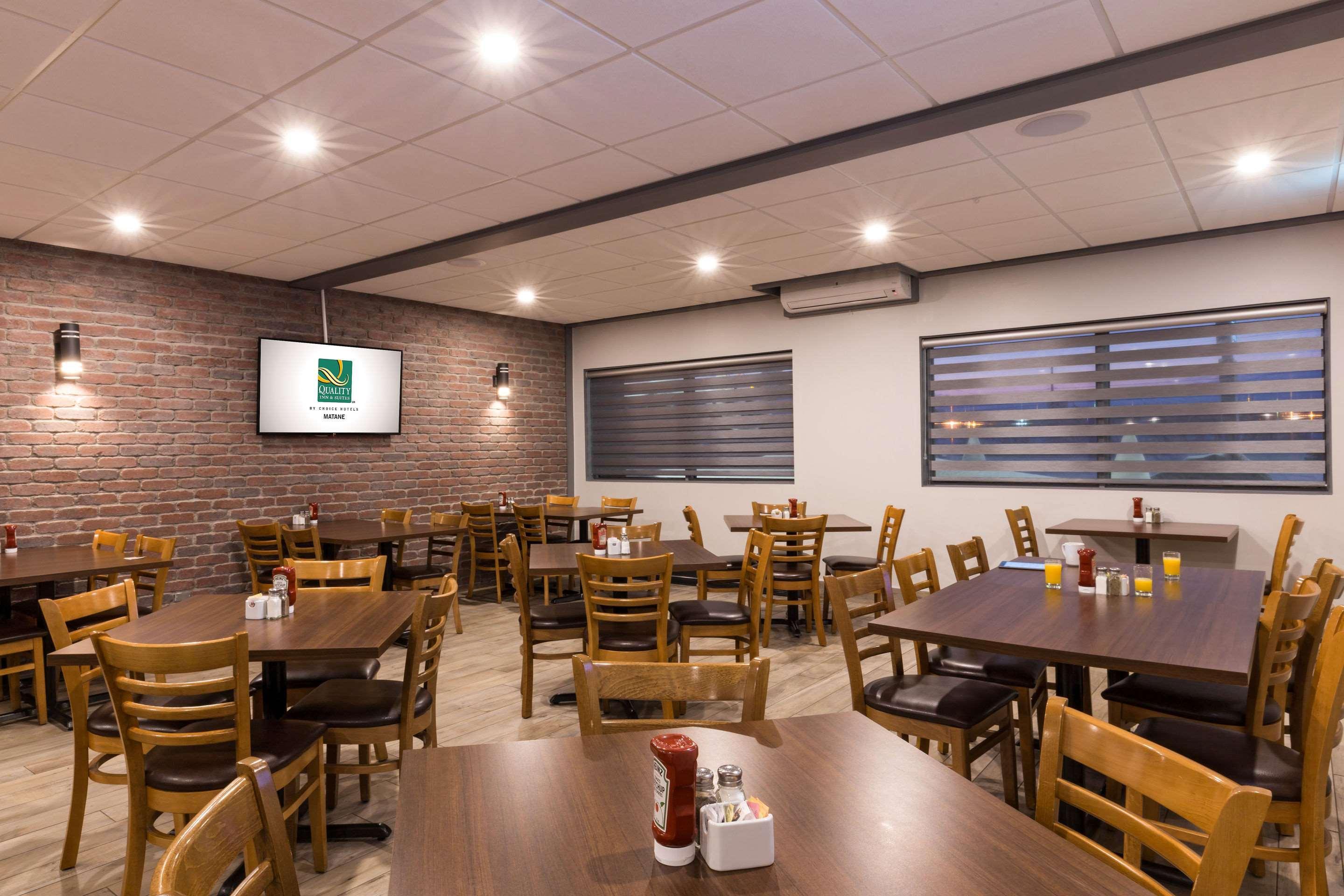 Quality Inn & Suites Matane Buitenkant foto