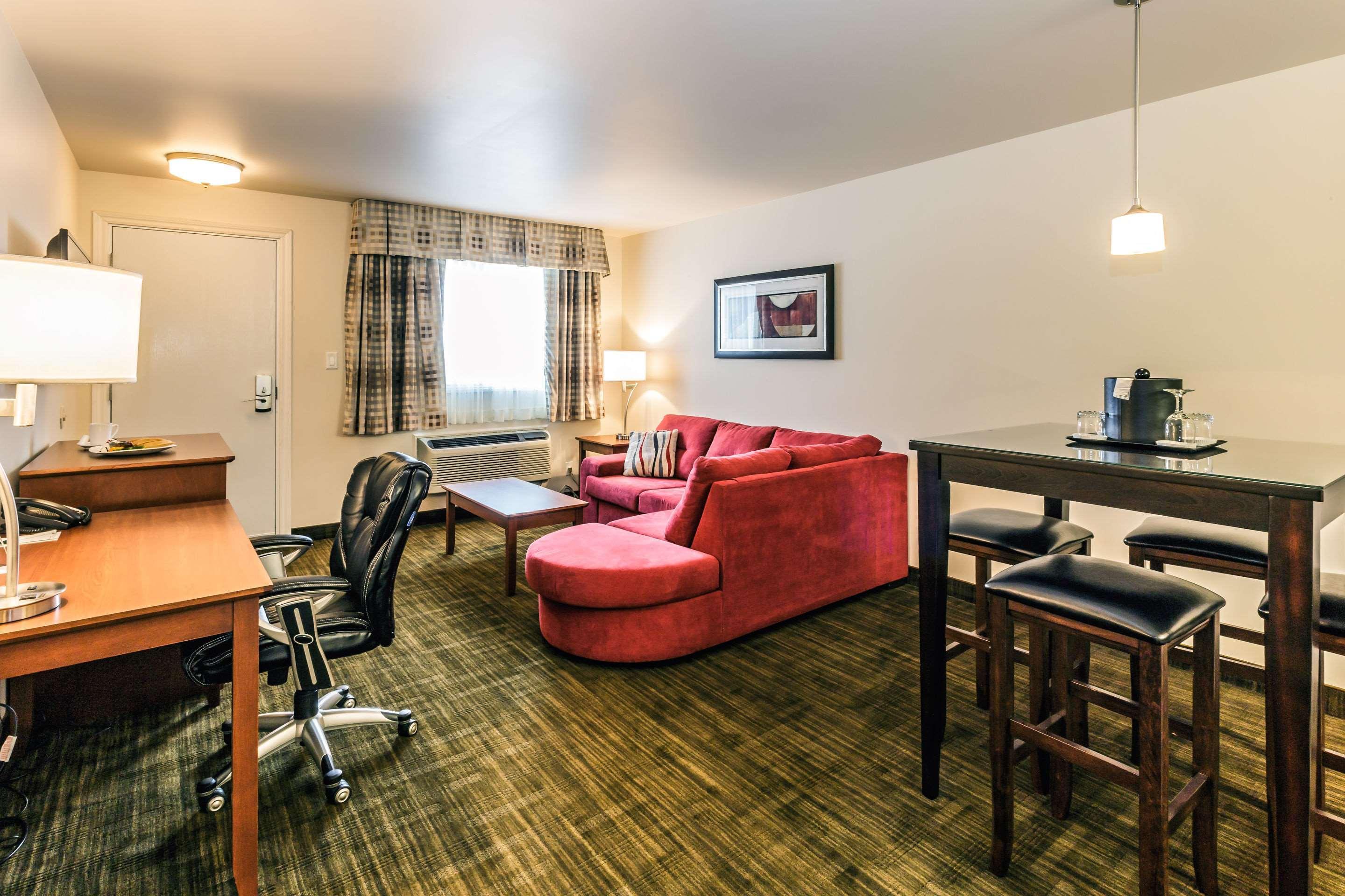 Quality Inn & Suites Matane Buitenkant foto