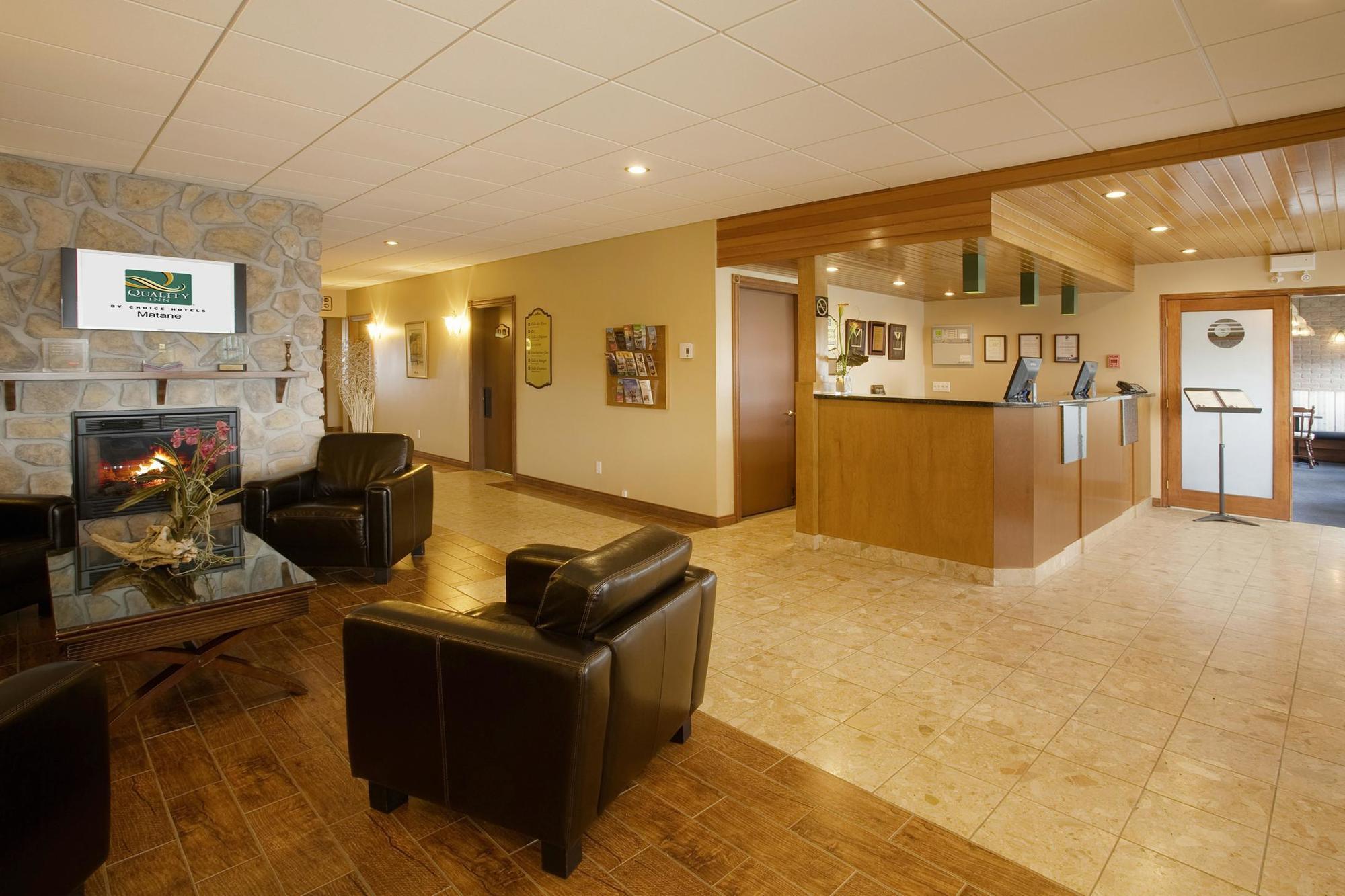 Quality Inn & Suites Matane Buitenkant foto